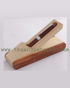 BÚT GỖ 010